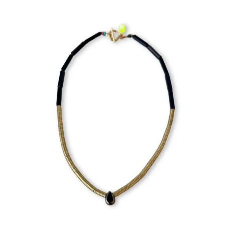 colar akari black