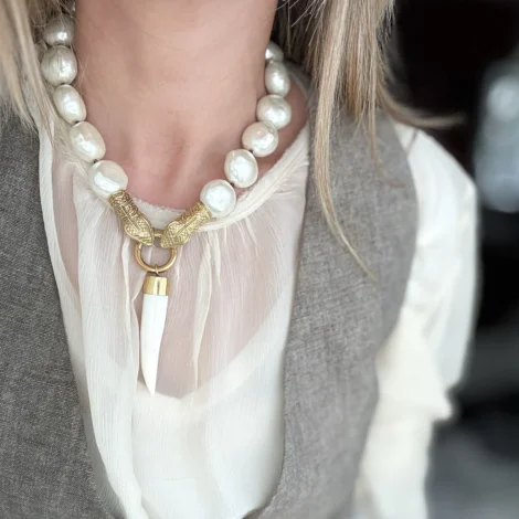 colar scarlet pearls &amp; horn